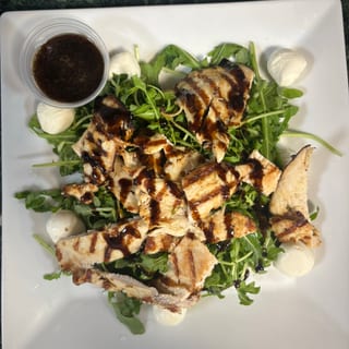 Arugula Chicken Mozzarella Salad - Lunch