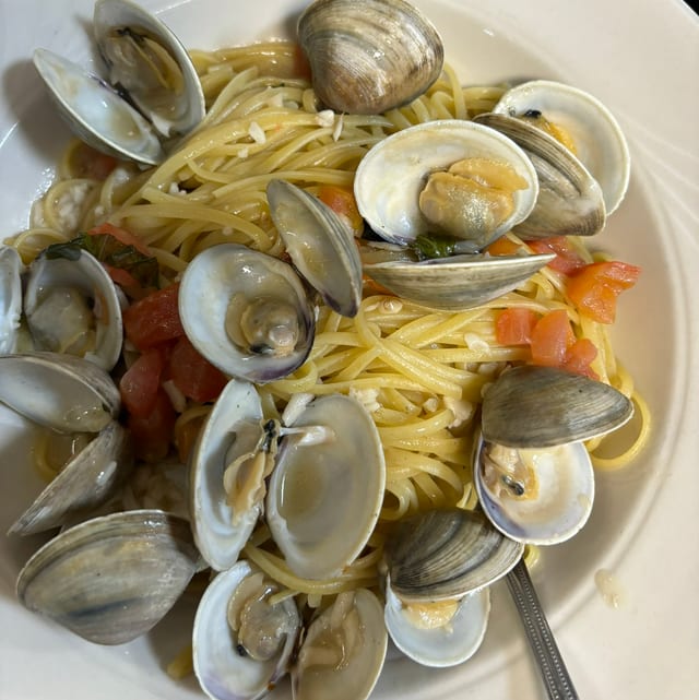 Linguine Vongole.